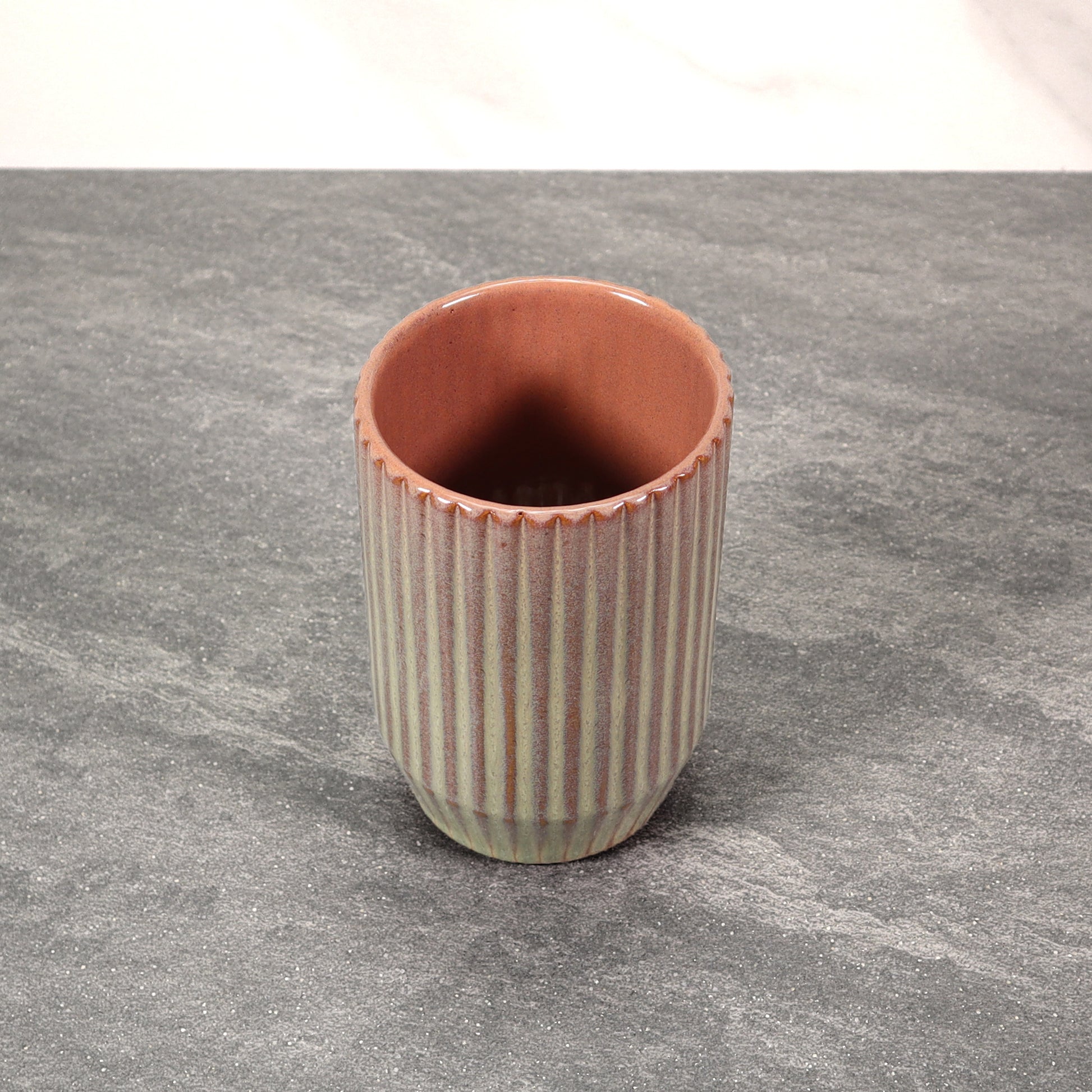 Green and Red Round Ribbed Stoneware Ceramic Mug