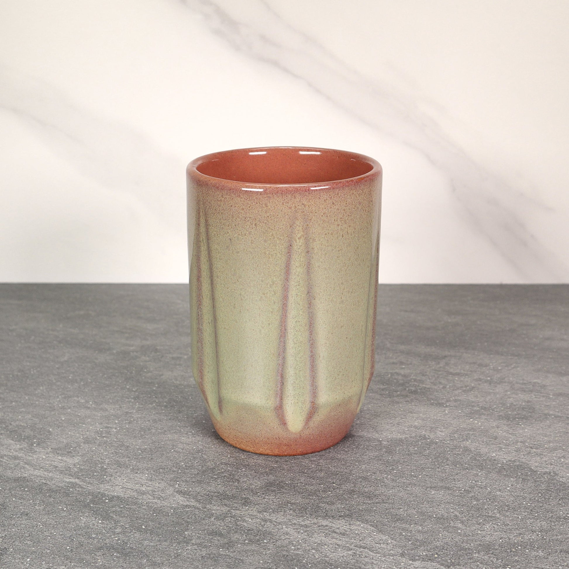 Green Exterior / Red Interior Round Notched 16 oz Stoneware Cup